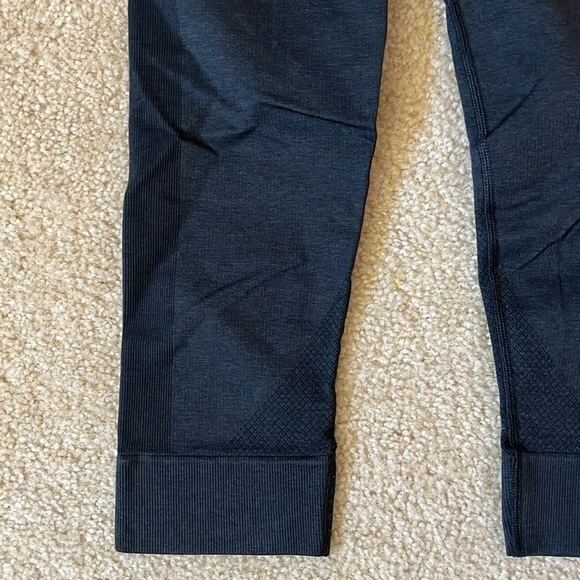 Lululemon legging - Picture 3 of 4